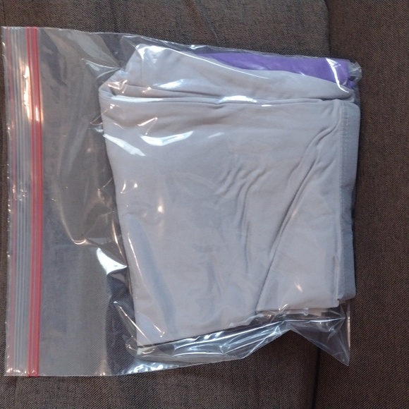 4pc Bundle with earrings and bracelet new - Picture 11 of 11